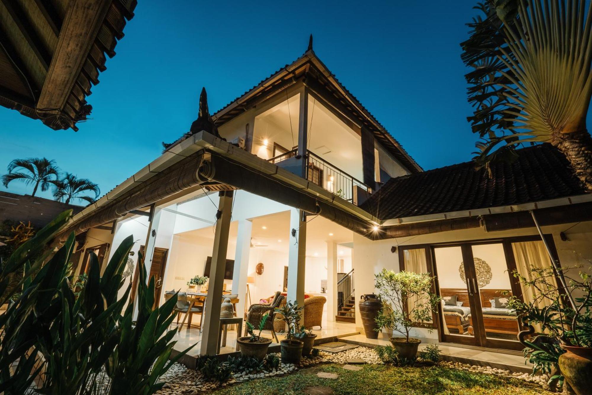 Sari Temuku Villa 塞米亚克 外观 照片