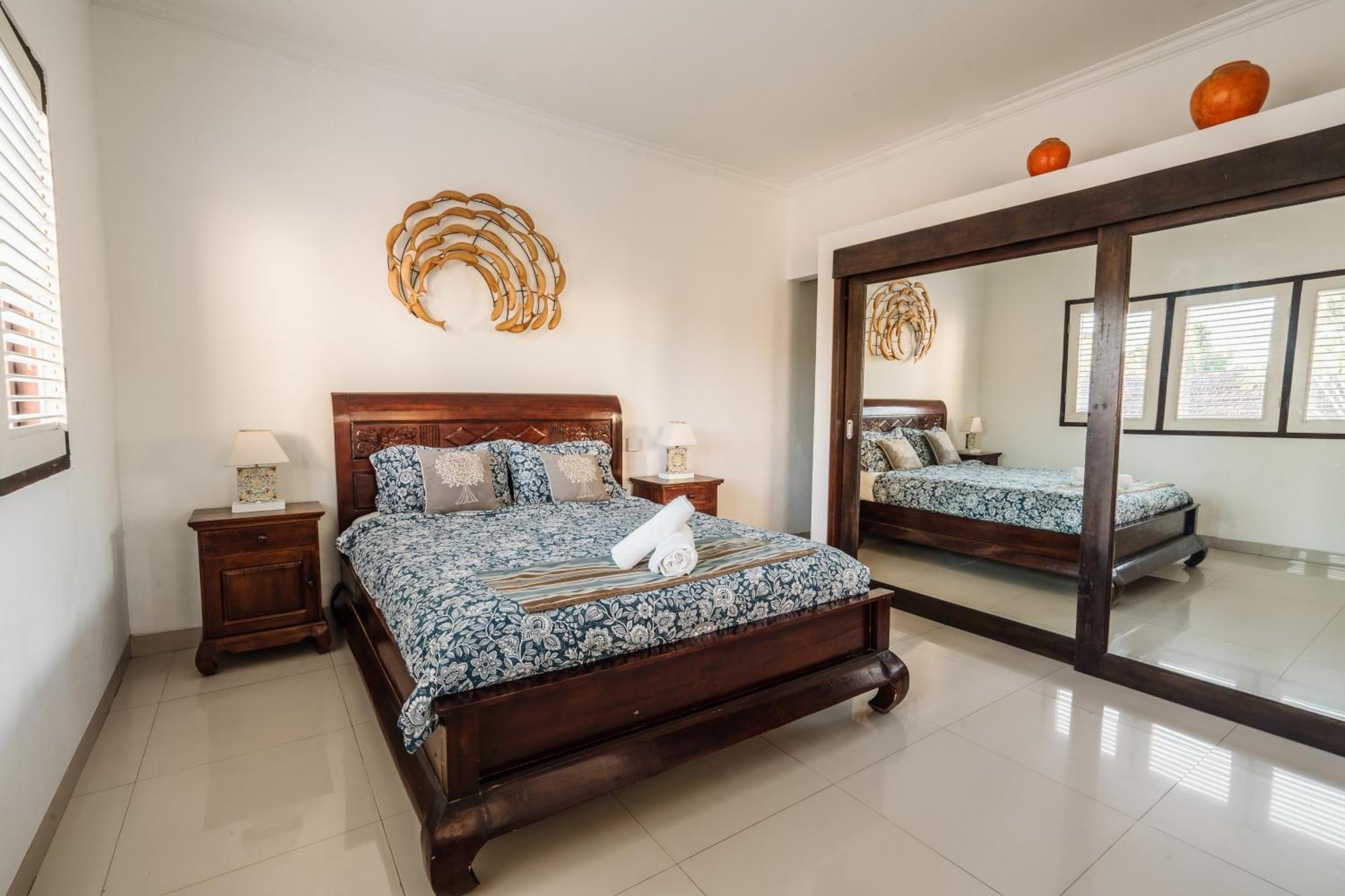 Sari Temuku Villa 塞米亚克 外观 照片